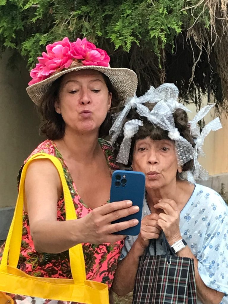 Água pela Barba Joana Grupo de Teatro